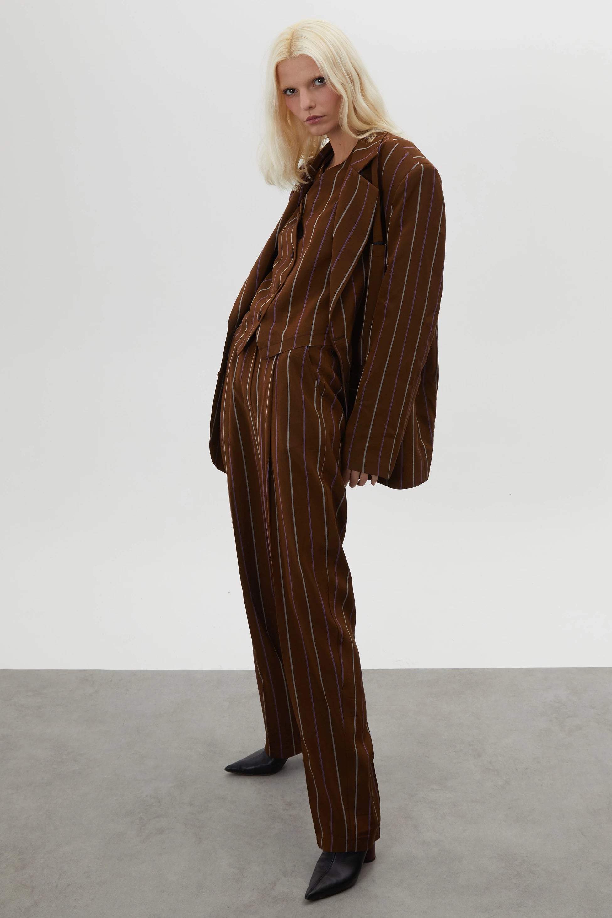 ELI KAHVE ÇİZGİLİ OVERSIZE BLAZER