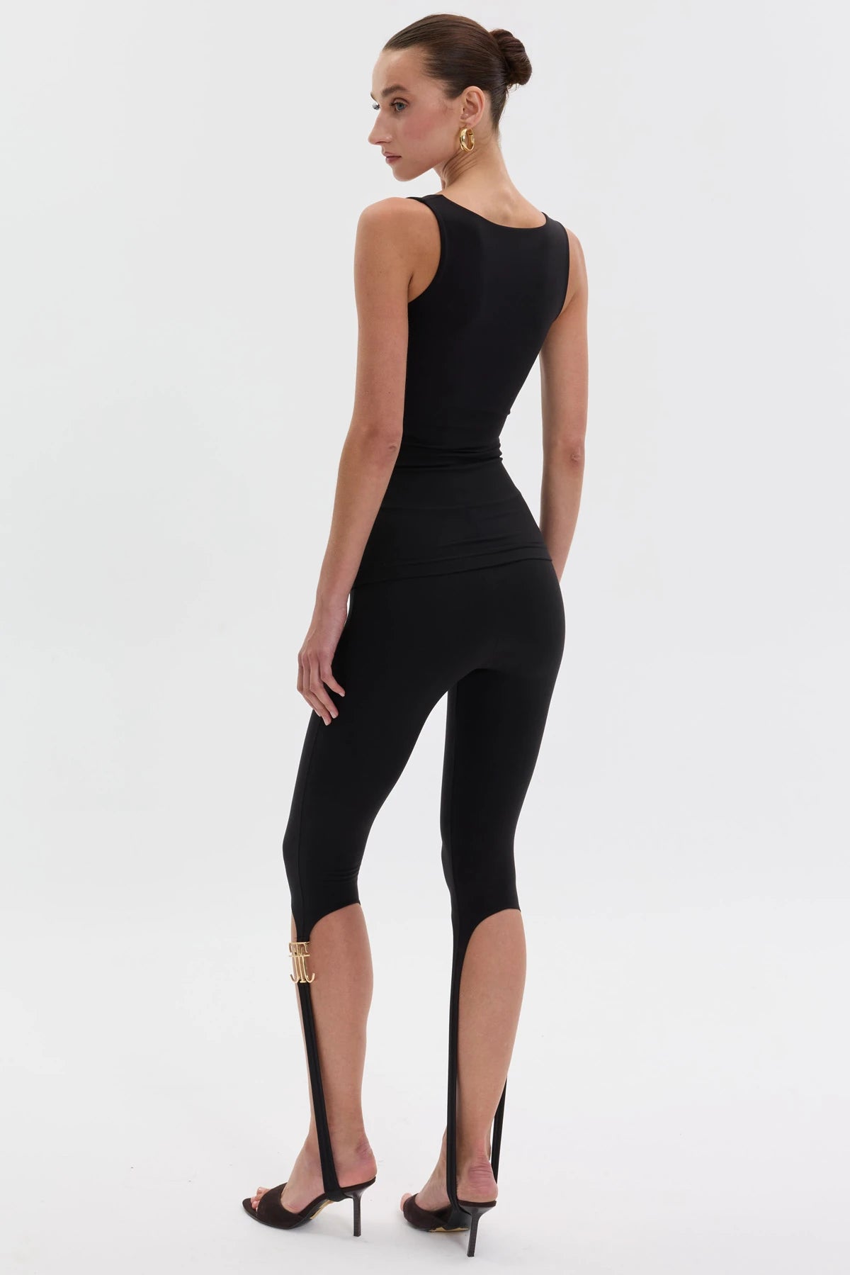 FORM LOGO DETAYLI TANK TOP