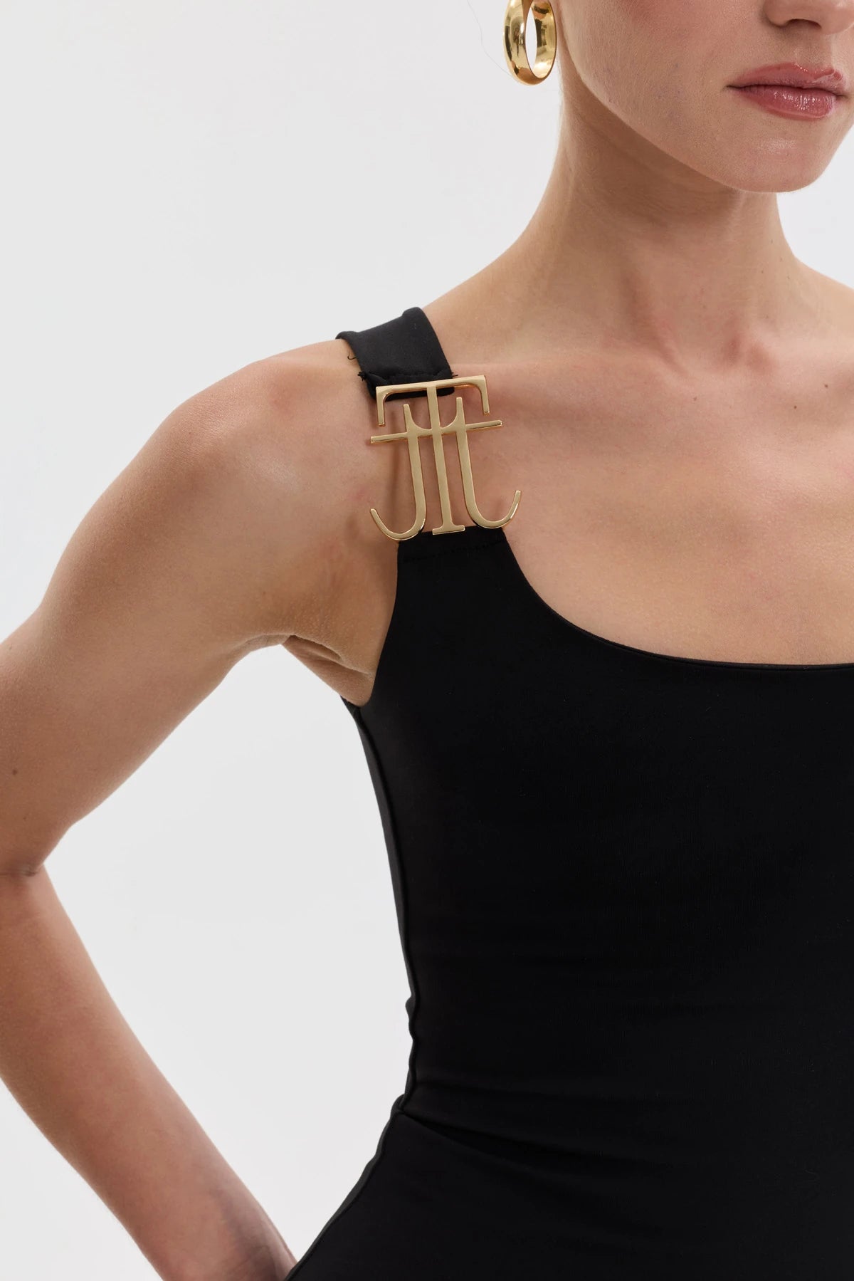 FORM LOGO DETAYLI TANK TOP