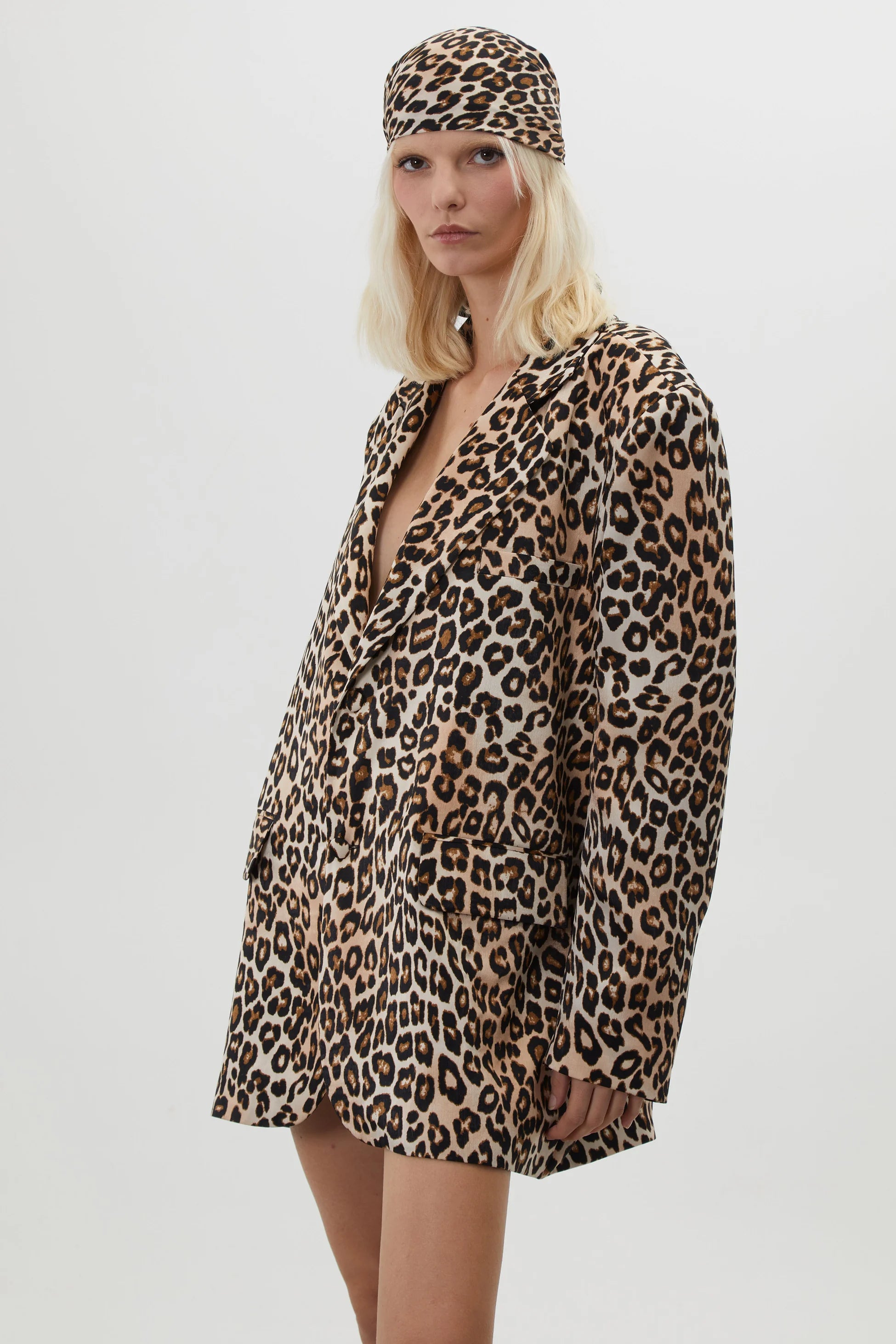 ELİ LEOPAR DESENLİ OVERSIZE BLAZER