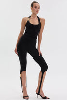 FORM HALTER YAKA LOGOLU CROP TOP