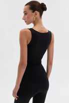 FORM LOGO DETAYLI TANK TOP