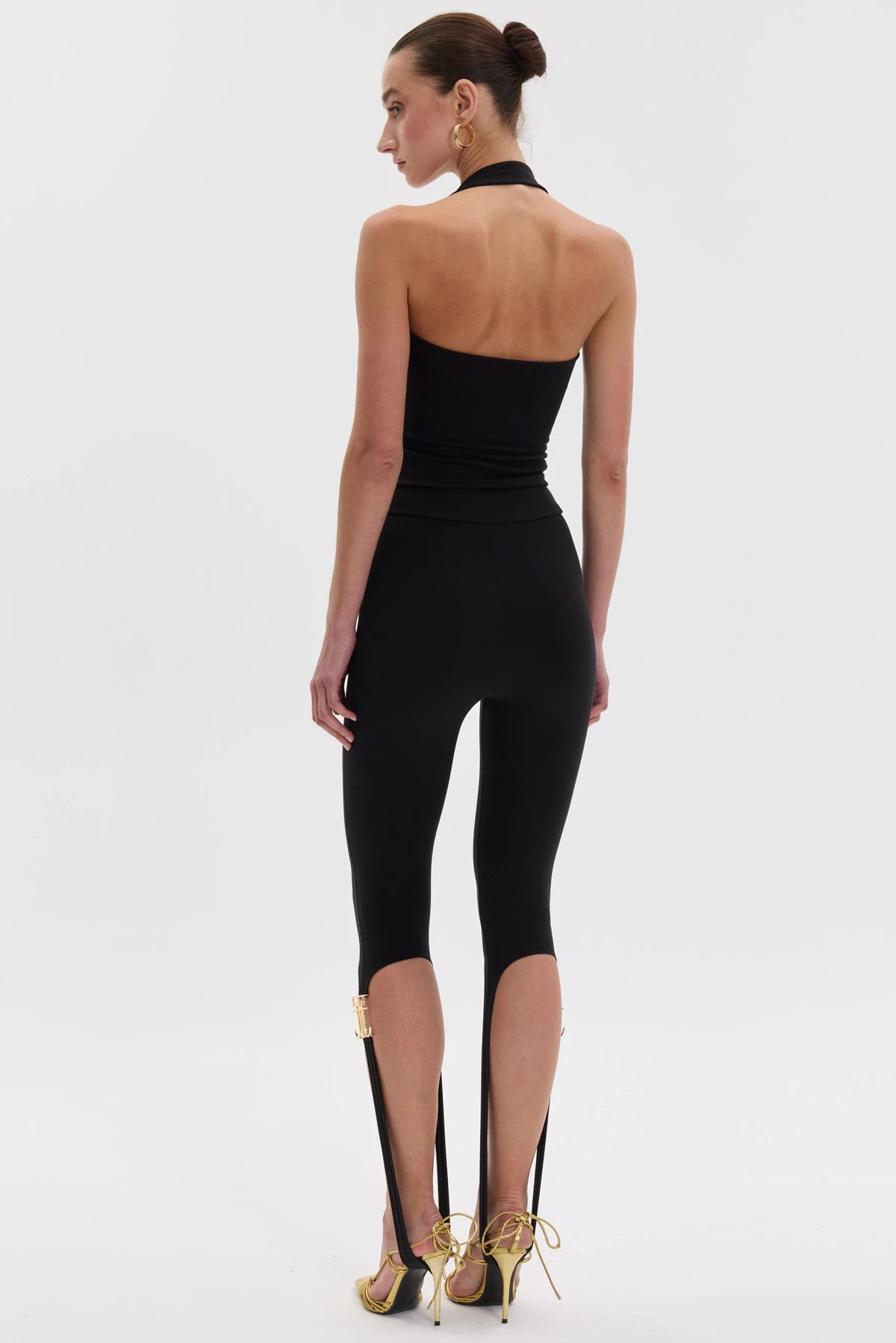 FORM HALTER YAKA LOGOLU CROP TOP